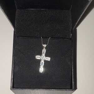Elegant Silver Cross Pendant Necklace